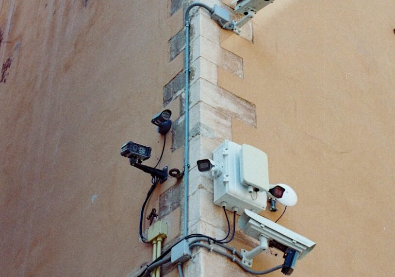 Les 5 avantage d'une alarme filaire surpasse une alarme sans fil